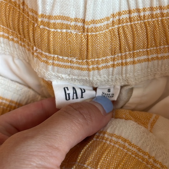 Gap Yellow and White Linen Blend Shorts Size Small - Picture 3 of 4